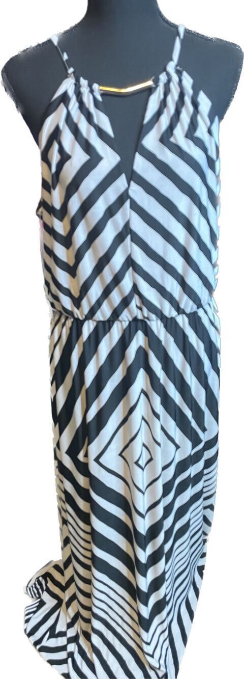 NWT-Milano Black & White Maxi Dress-LARGE